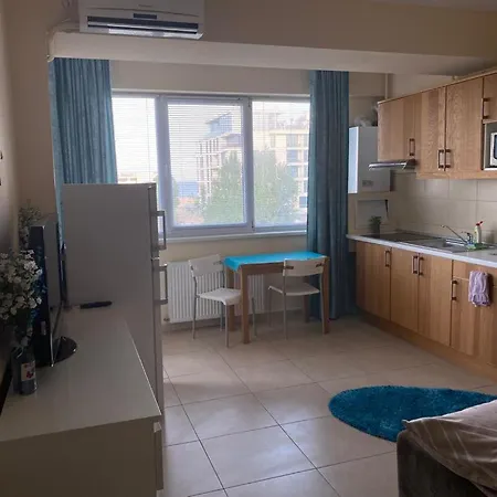 Apartment Summerland La Malul Marii Negre